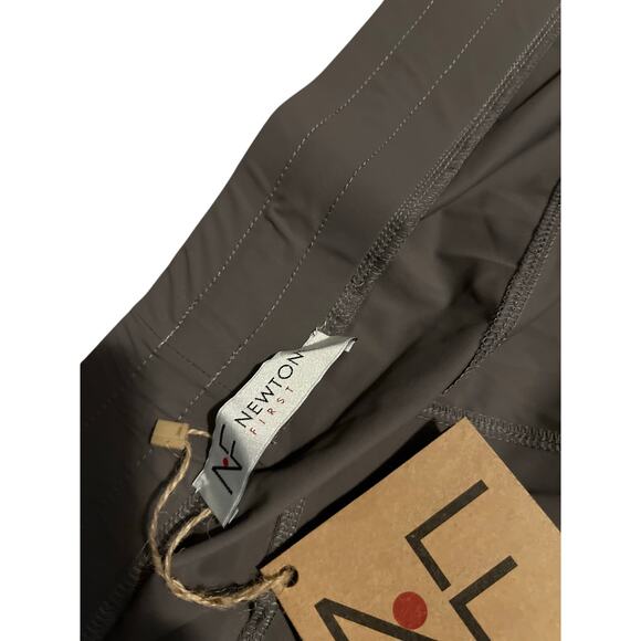 NWT Newton First Allen Jogger Size 5XL Gray - Picture 5 of 9